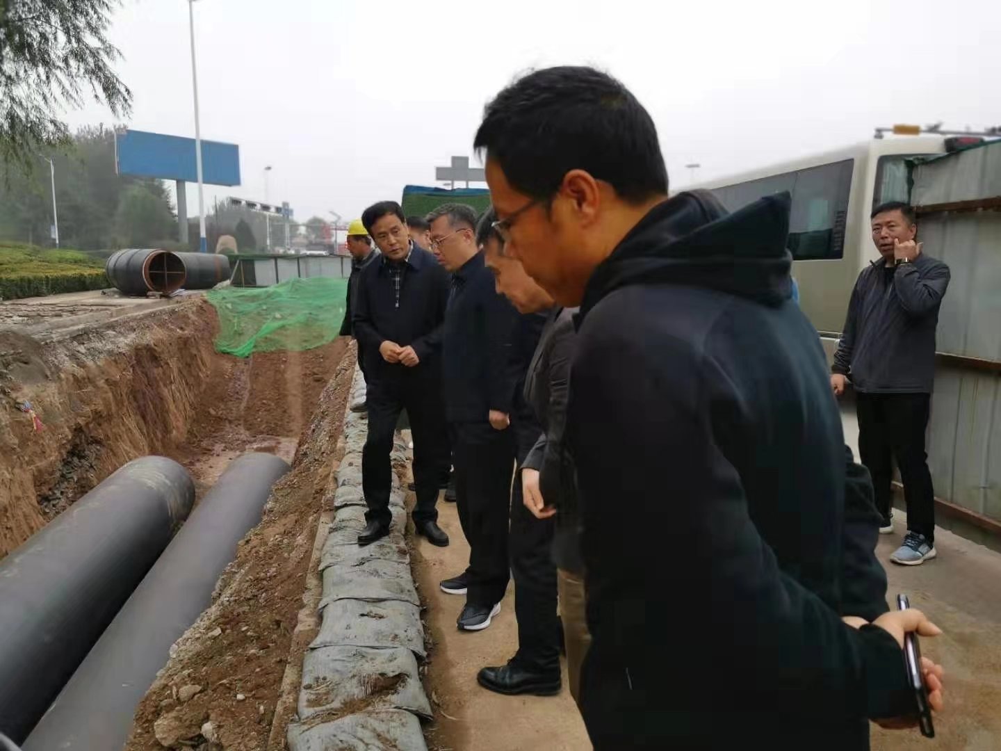 楊勤榮調(diào)研清潔取暖工作情況時要求  全力保障今冬明春供熱平穩(wěn)安全運行